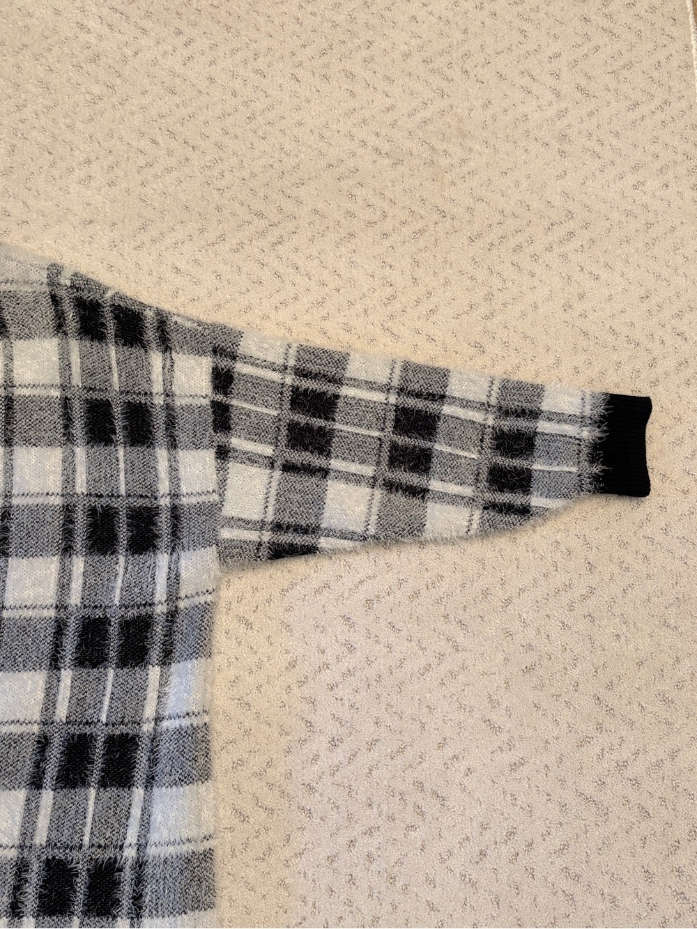 Lane Bryant Open Front Black White Plaid Cardigan Sweater Fuzzy Eyelash Size 4X - Picture 10 of 13